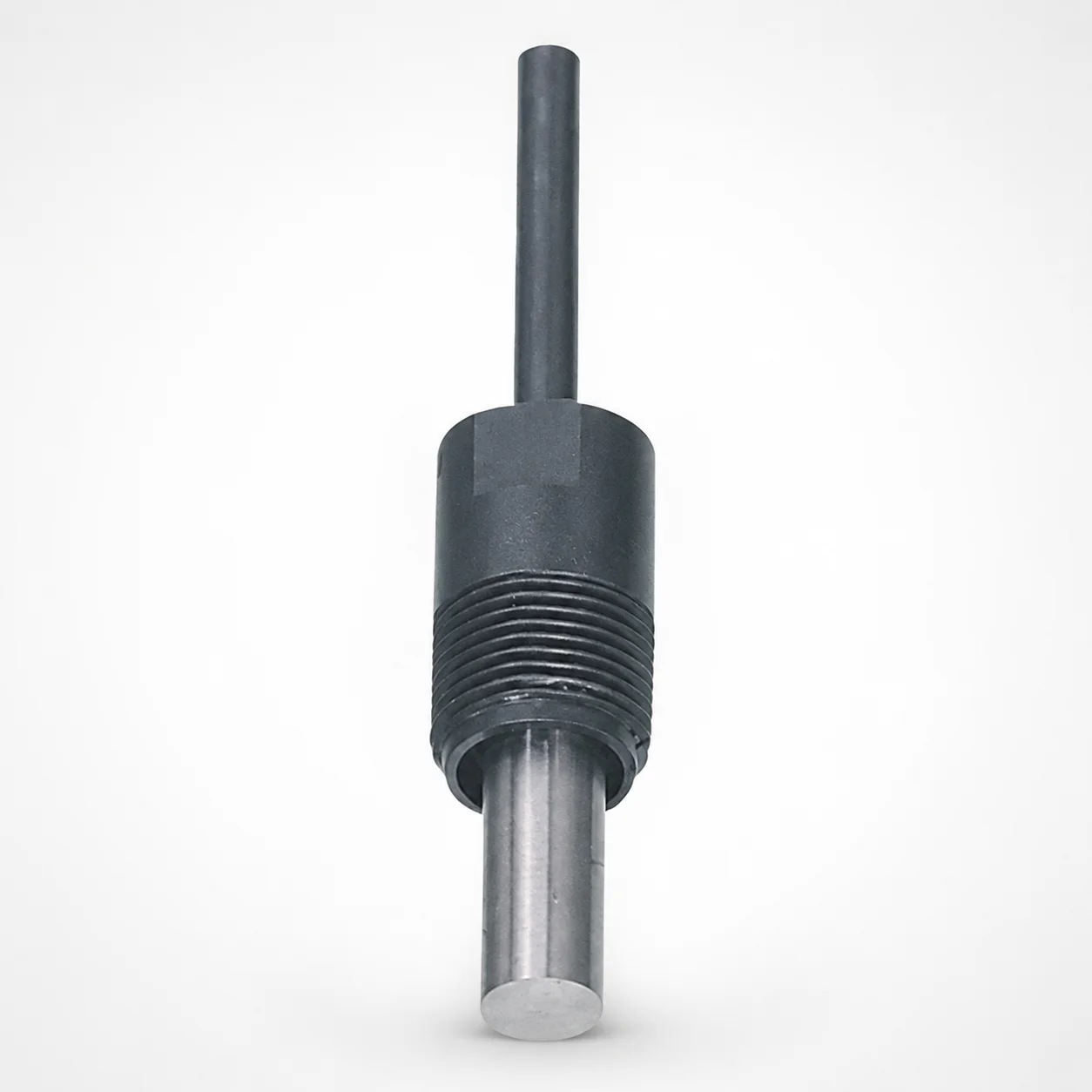 Cold slug well in a three-plate injection mold with an 8 mm runner and a 15 mm deep trap